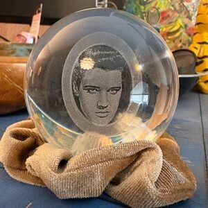 Elvis Presley Crystal Ball 🔮 King of Rock and Roll Love Me Tender Memphis
